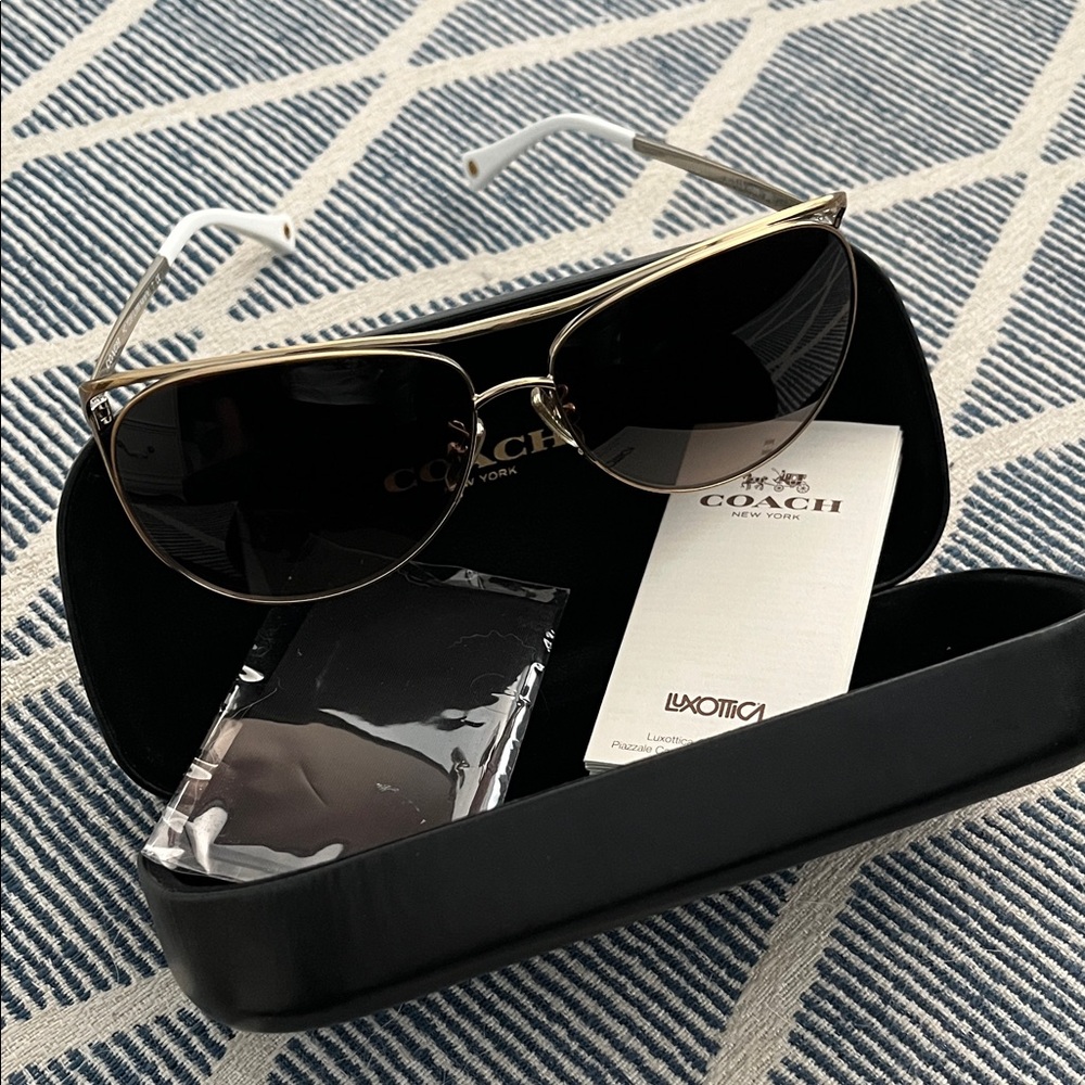Authentic Coach Gold and Black Aviator Sunglasses NWOT